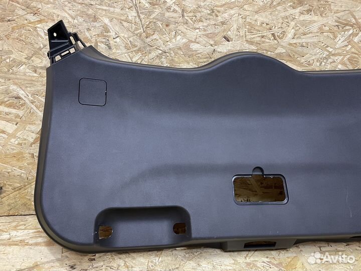 Обшивка крышки багажника Jetour Dashing