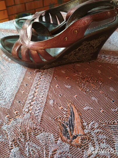 Босоножки тоффа