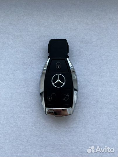 Ключ Mercedes рыбка