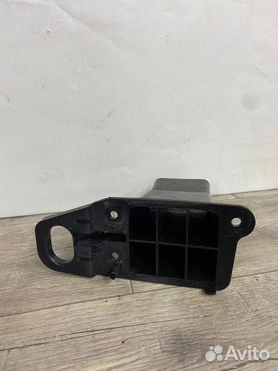 Кронштейн переднего бампера Peugeot 3008 96 827912