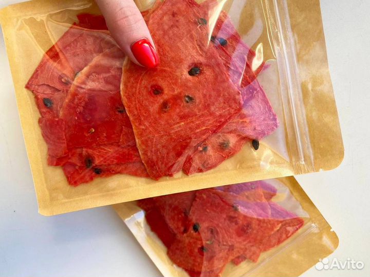 Сушеные фрукты; фрипсы; полезные сладости