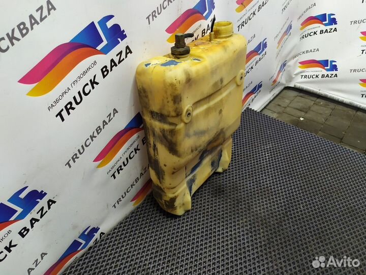 Бачок омывателя Renault Magnum