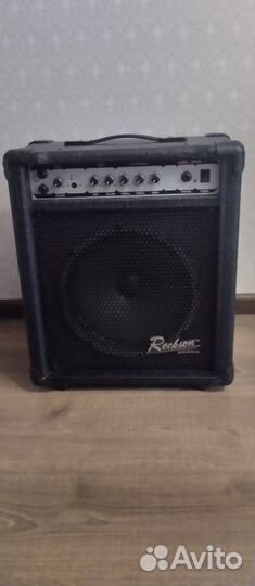 Гитарный комбоусилитель