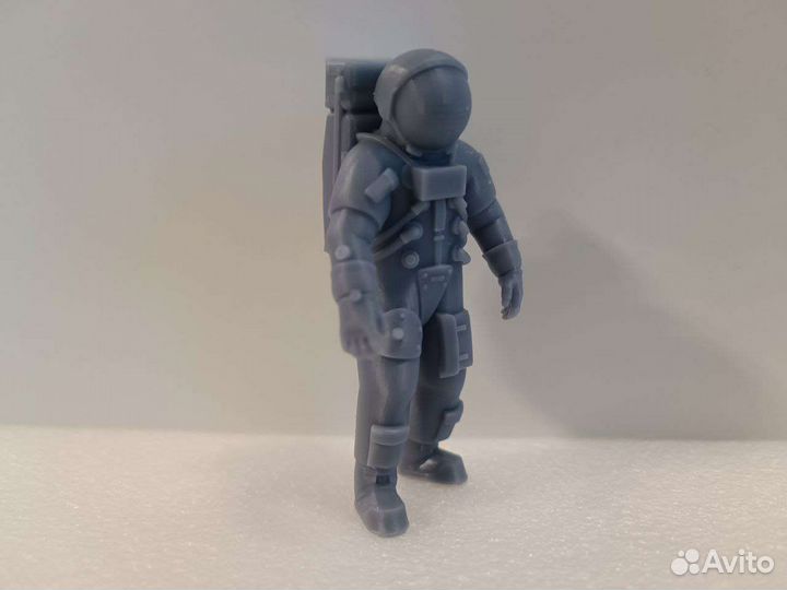 Миниатюра космонавт