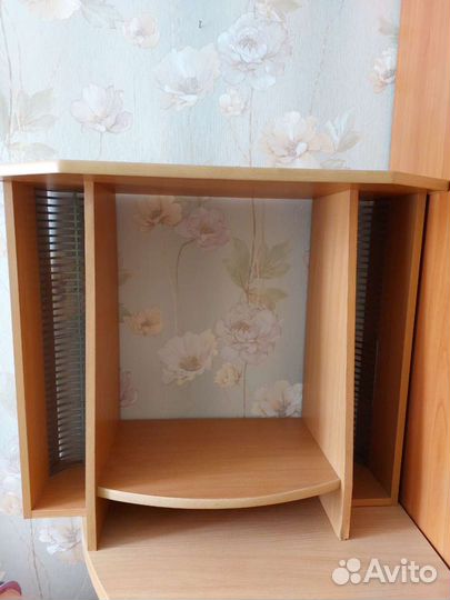 Полка настольная(для компьюторного стола)