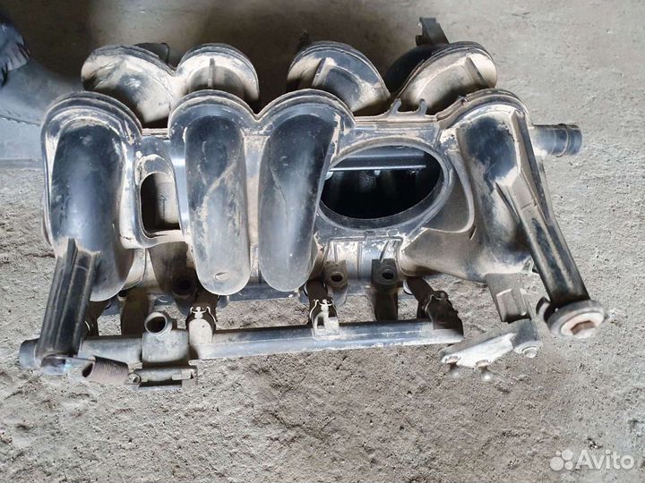 Впускной коллектор и топливная рампа рено logan sy
