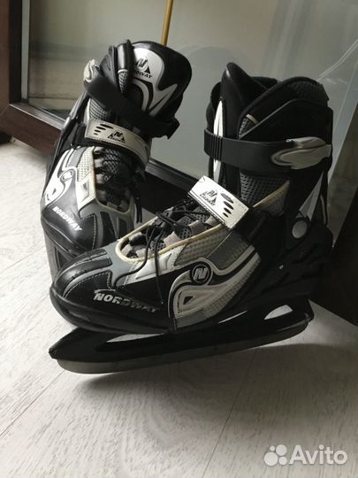 Коньки фигурные мужские размер 40-41