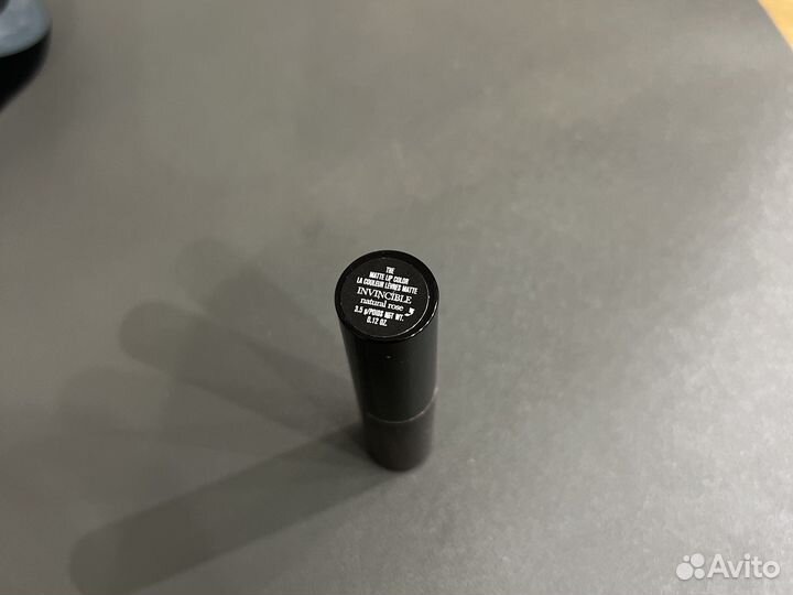 Помада Kevin Aukoin оттенок Invincible