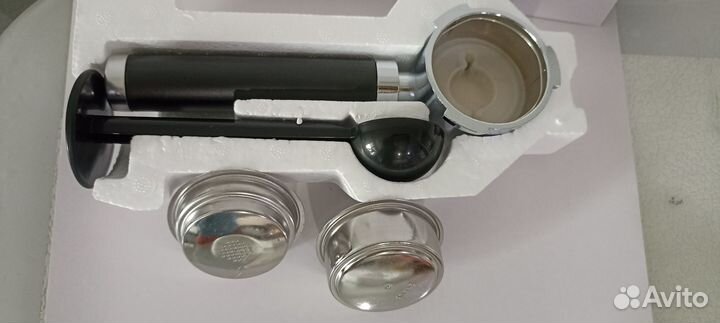 Кофеварка рожковая новая