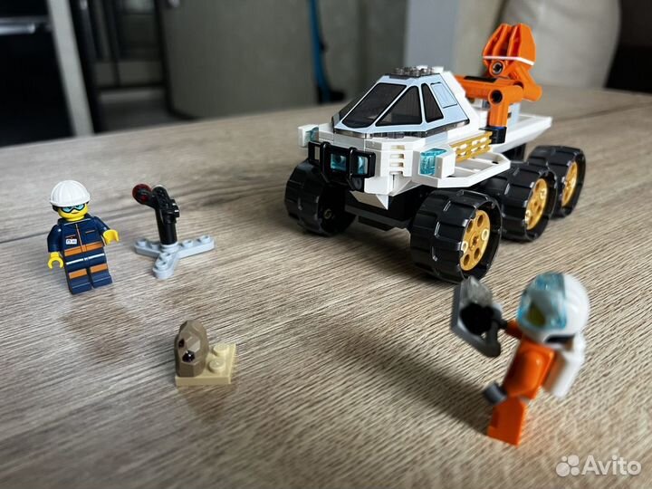 Lego космос 60225