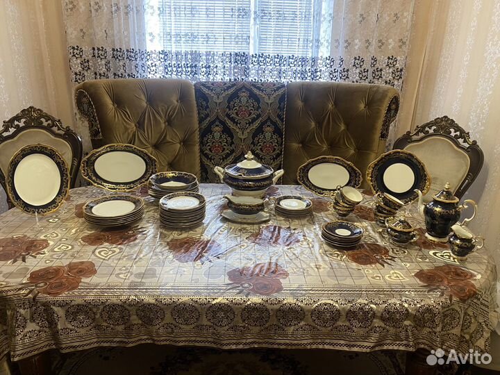 Фарфоровый сервиз