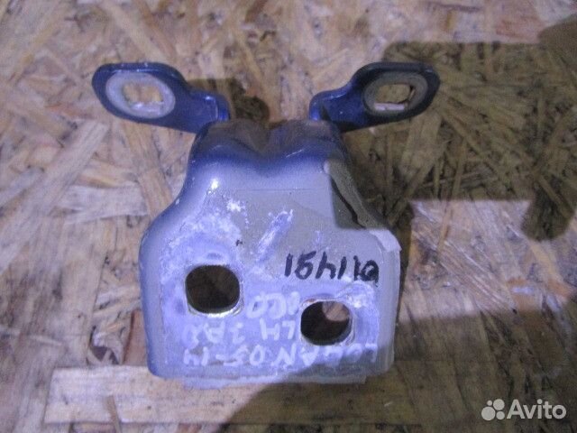 Петля двери задней левой верхняя Renault Logan 200