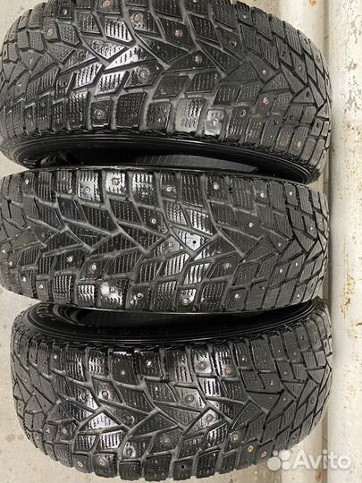 Dunlop SP Winter Ice02 215/60 R16
