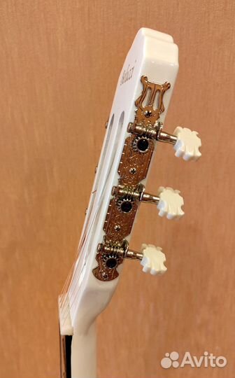 Гитара Belucci классическая 4/4