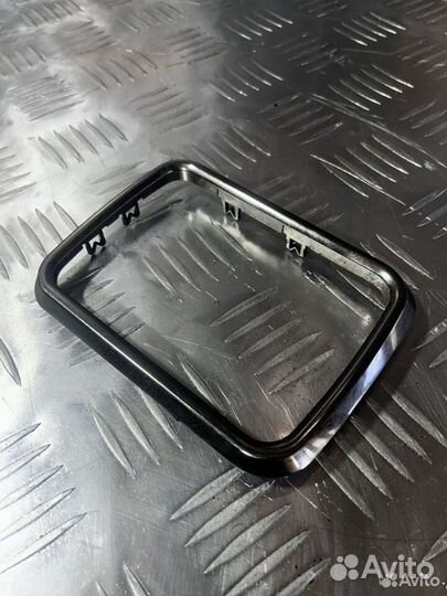 Накладка МКПП центральная Джили Эмгранд EC7