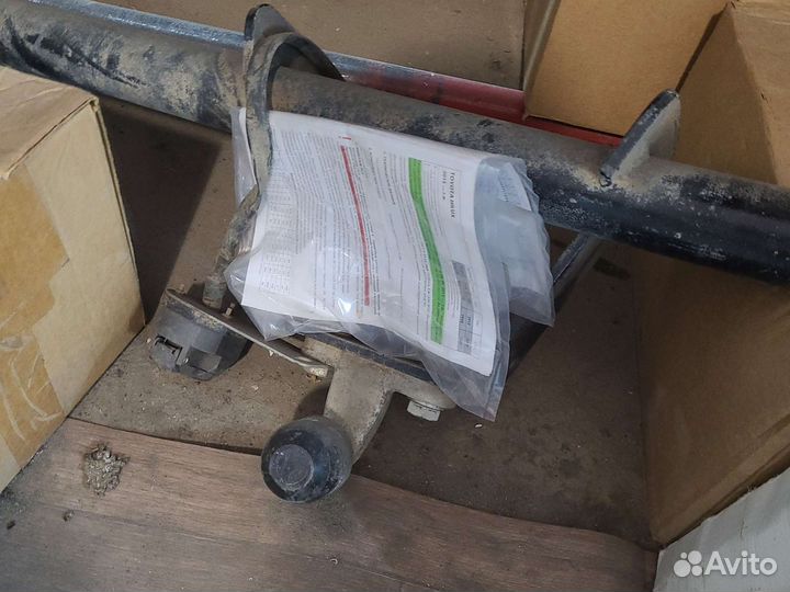 Фаркоп на toyota Hilux