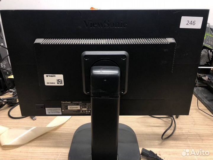 Монитор 24 дюйма DVI-D DisplayPort VGA