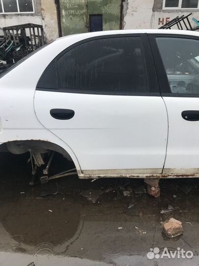 Стекла на Daewoo Nubira