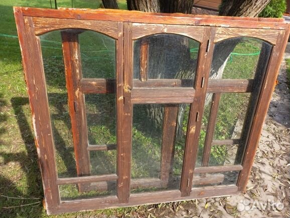 Старые оконные рамы