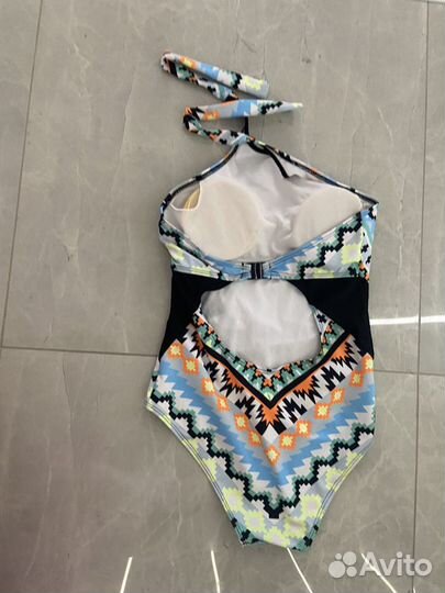 Купальник слитный 46