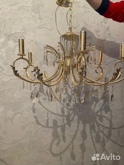 Люстра новая