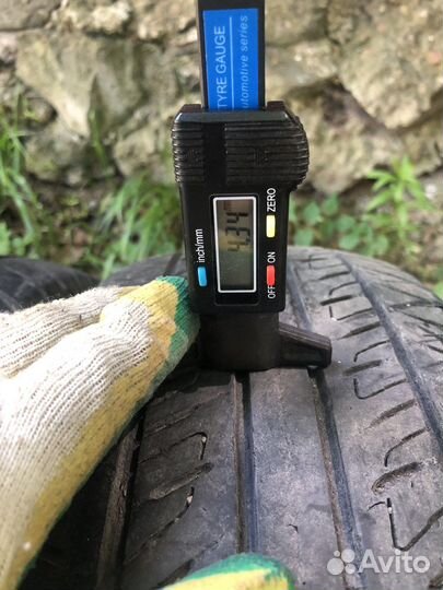 Dunlop Grandtrek PT2 215/70 R16