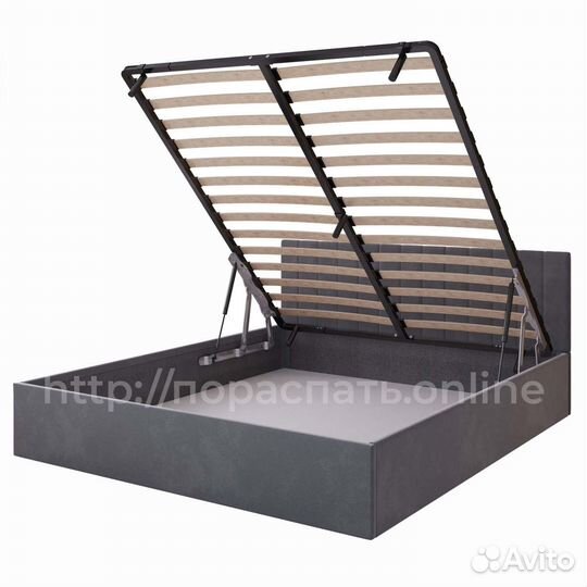 Кровать с мягким изголовьем