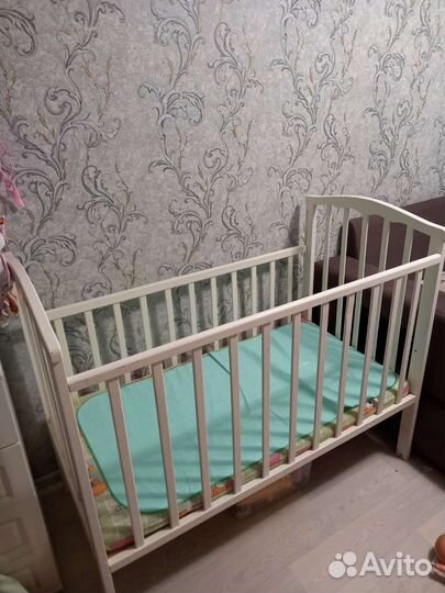 Детская кроватка