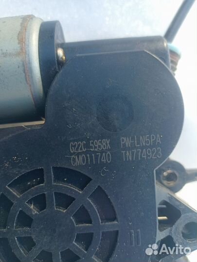 Стеклоподемник задний правый Mazda 6 GG 2002-2007