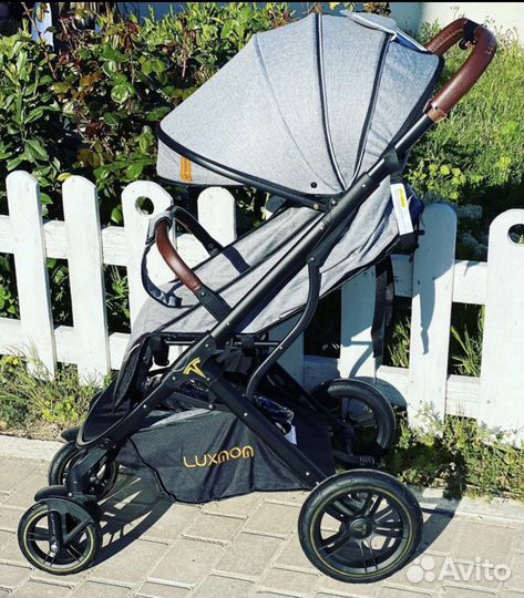 Коляска прогулочная