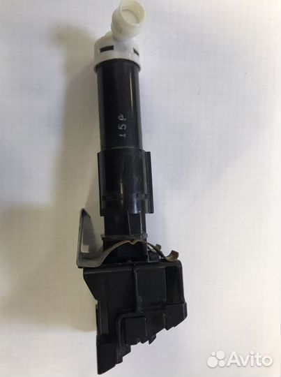 Форсунка омывателя фар лексус ст-200н правая