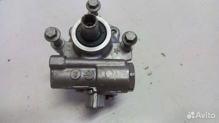 Насос гура Renault Logan Stepway