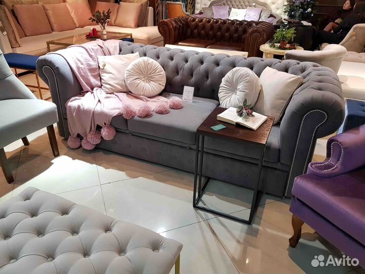 Кожаный диван честерфилд