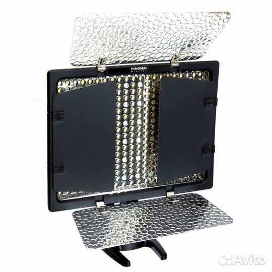 Осветитель светодиодный Yongnuo YN-300 IV LED 3200