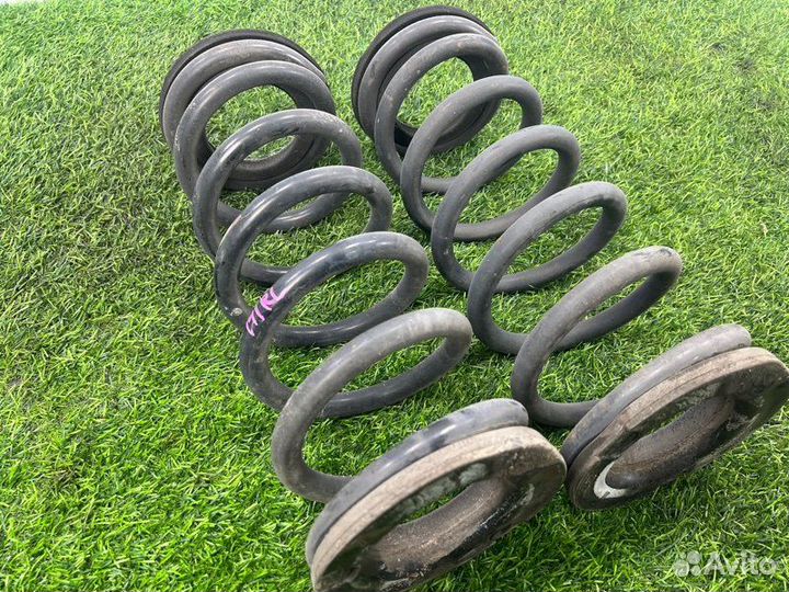 Пружины задние Nissan Armada TA60 VK56DE 2004Г