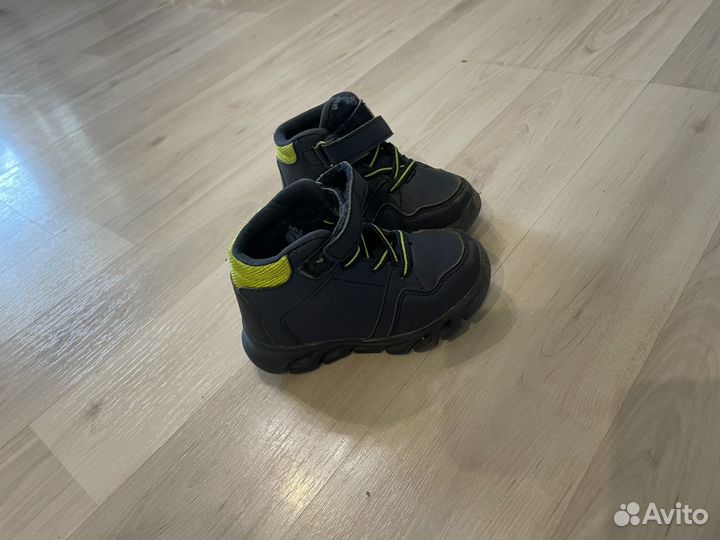 Детские вещи и обувь