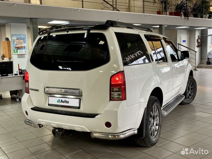 Nissan Pathfinder, 2012