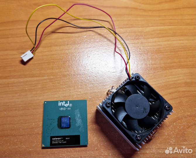 Intel Celeron SL4P9 BOX 667MHz/128KB/66/Socket 370