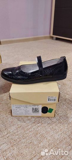 Продам обувь 33-35