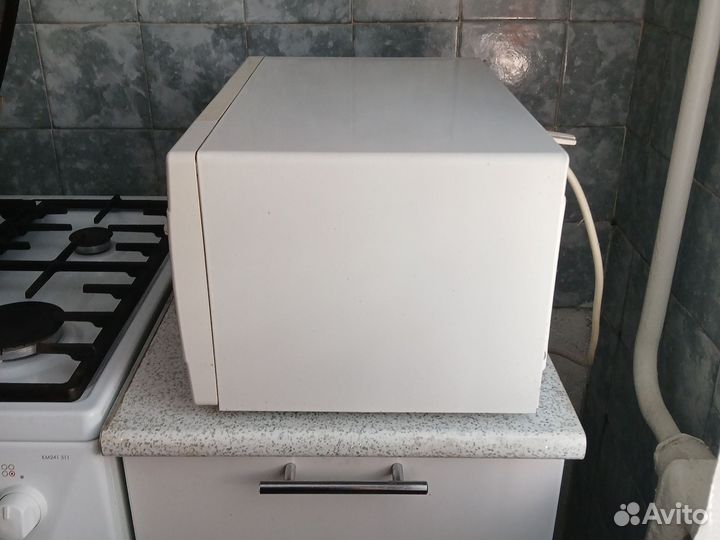 Микроволновая печь Elenberg на запчасти