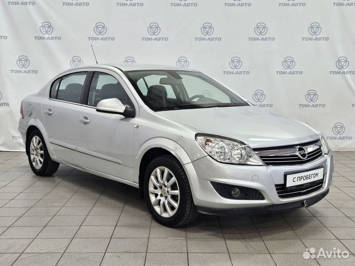 Opel Astra 1.6 МТ, 2014, 75 848 км