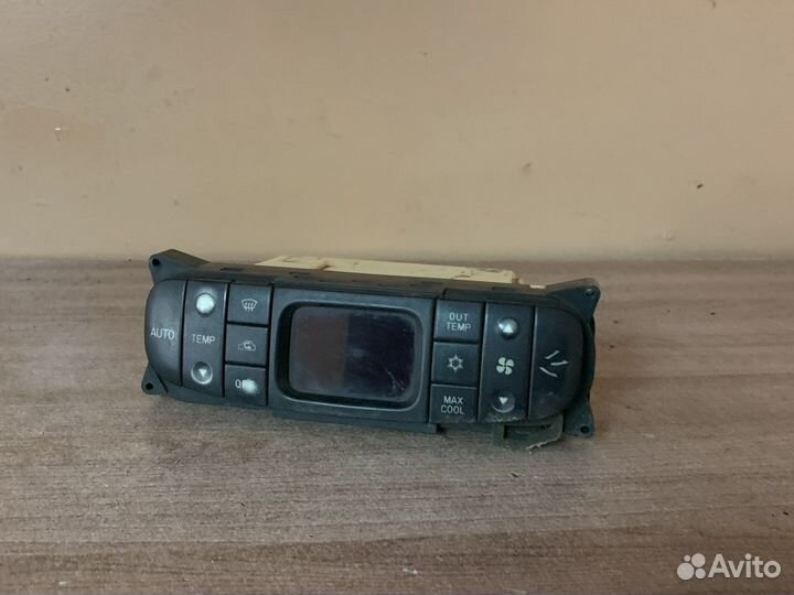 Блок управления климатом Каризма