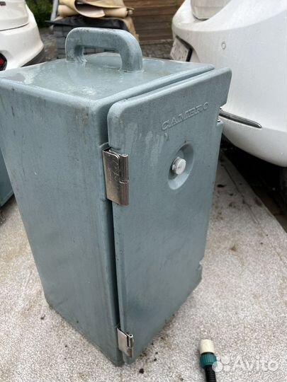 Термоконтейнер для еды и напитков Cambro