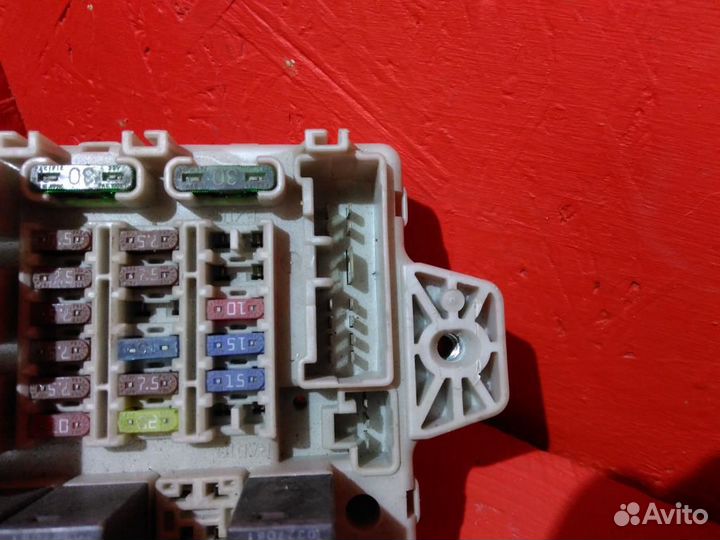 Блок предохранителей Митсубиси Лансер 9