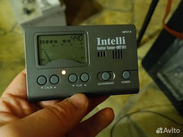 Тюнер цифровой гитарный