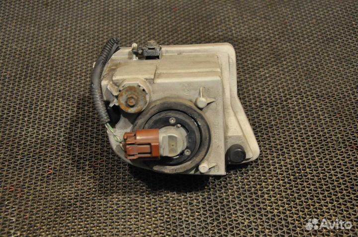 Туманка правая Lexus IS250 GSE20