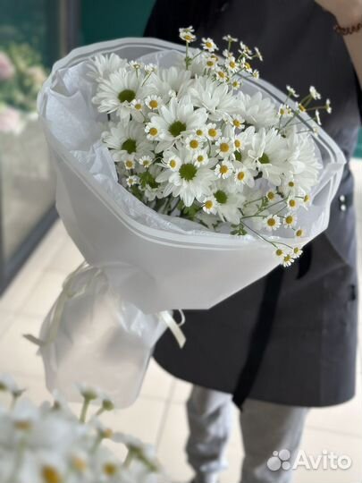 Цветы ромашка букет пионы