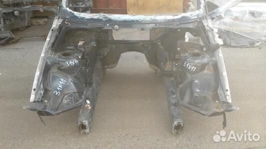 Передняя панель крепления облицовки (телевизор) BM