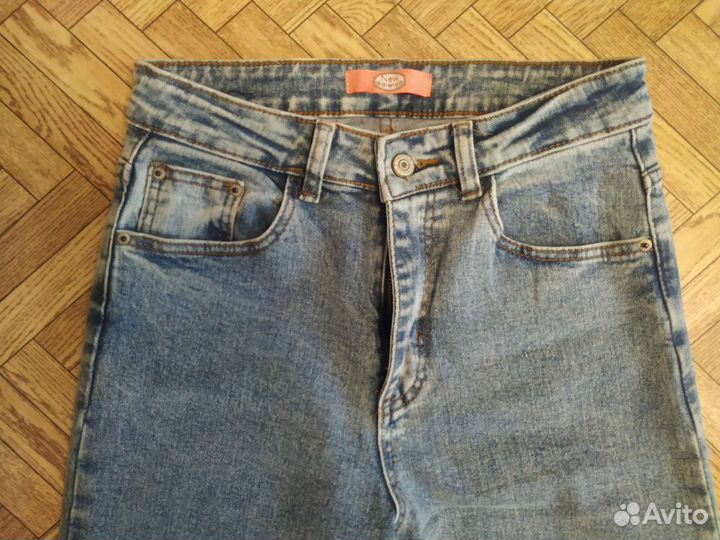 Джинсы женские