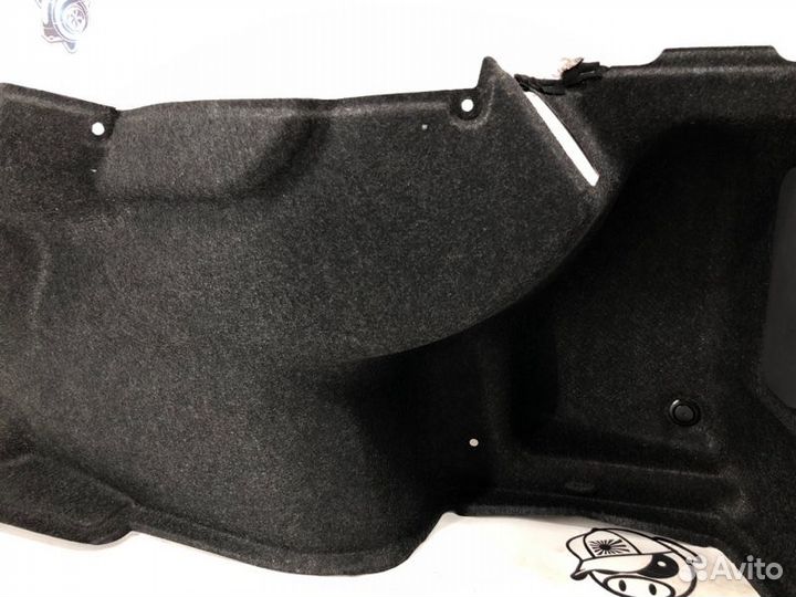 Обшивка багажника правая Subaru Legacy BLE EZ30D